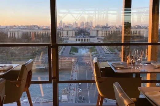 Déjeuner à la Tour Eiffel - 2 Menus enfant - (4-11ans)