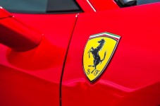 Ferrari różne lokalizacje