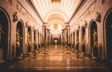 Vatican Necropolis and St. Peter's Basilica fast-track guided tour