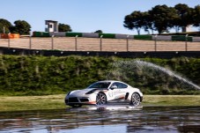 Conduire une Porsche Cayman 718 S – 4 tours + 1 tour en copilote