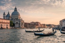 Grand Ball Grand Miroir Luxury Package - Carnival in Venice