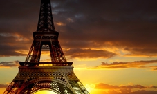Moulin Rouge w Paryżu z rejsem po Wieży Eiffla z kolacją