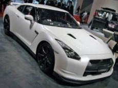 Jazda Nissanem GTR